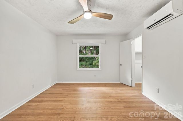 104 Disosway Street, Black Mountain, NC 28711