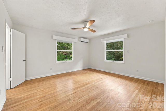 104 Disosway Street, Black Mountain, NC 28711