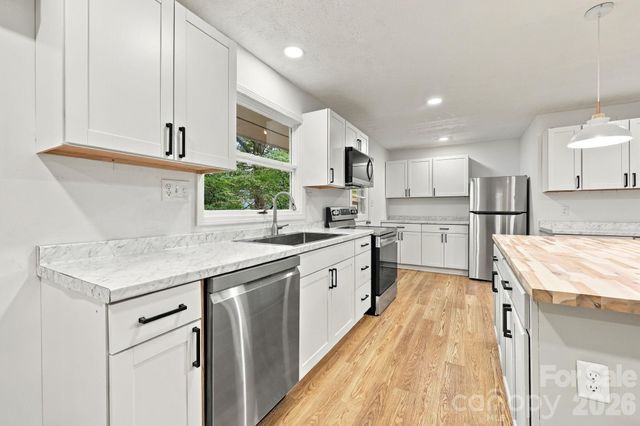 104 Disosway Street, Black Mountain, NC 28711