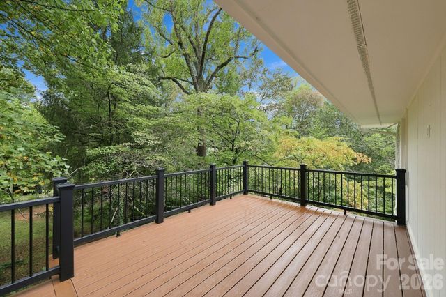 104 Disosway Street, Black Mountain, NC 28711
