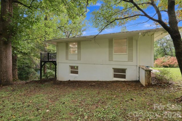 104 Disosway Street, Black Mountain, NC 28711