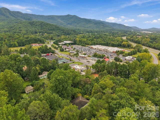104 Disosway Street, Black Mountain, NC 28711