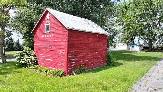 12930 Wilkinson Road, Freeland, MI 48623