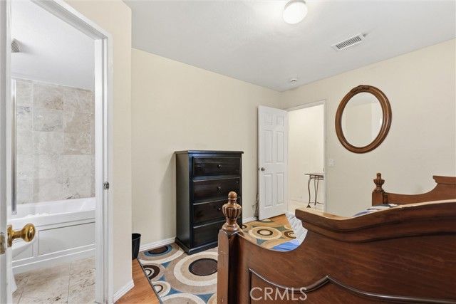 726 S Fir 3, Inglewood, CA 90301