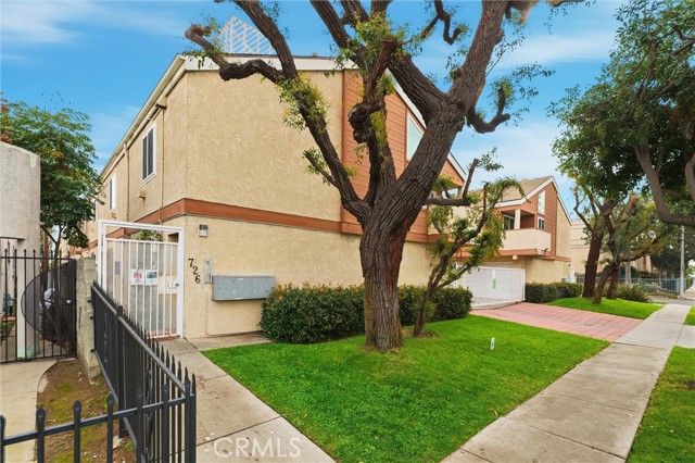 726 S Fir 3, Inglewood, CA 90301