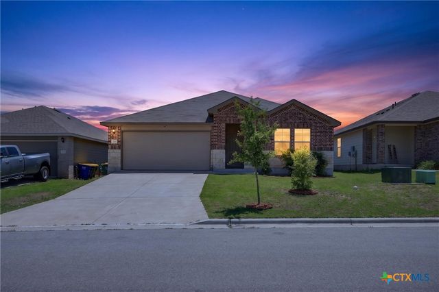 325 Jacquard Court, Troy, TX 76579