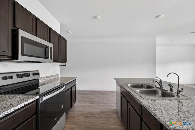 325 Jacquard Court, Troy, TX 76579