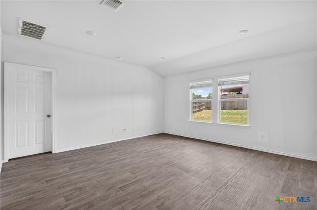 325 Jacquard Court, Troy, TX 76579
