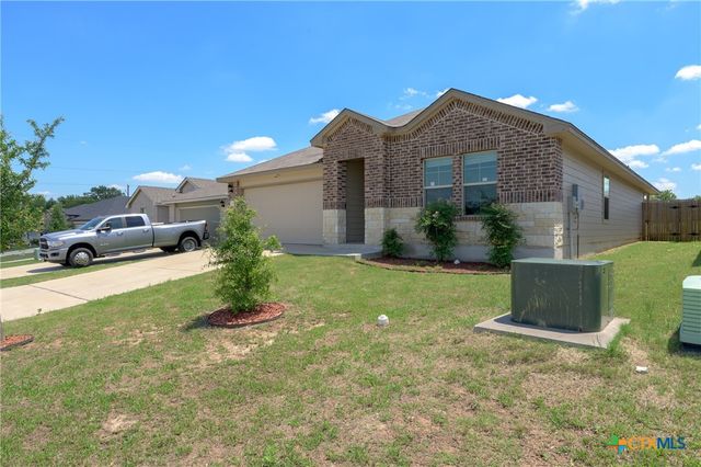 325 Jacquard Court, Troy, TX 76579