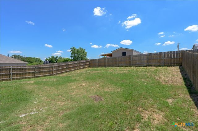 325 Jacquard Court, Troy, TX 76579
