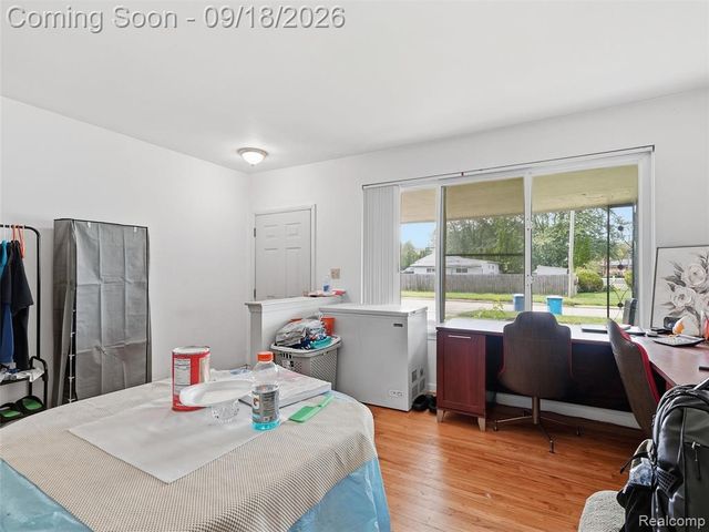 25496 Taylor Drive, Warren, MI 48089