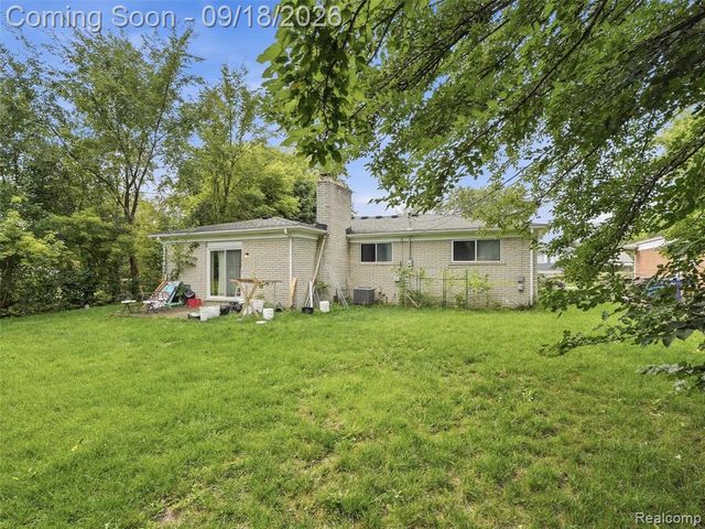 25496 Taylor Drive, Warren, MI 48089