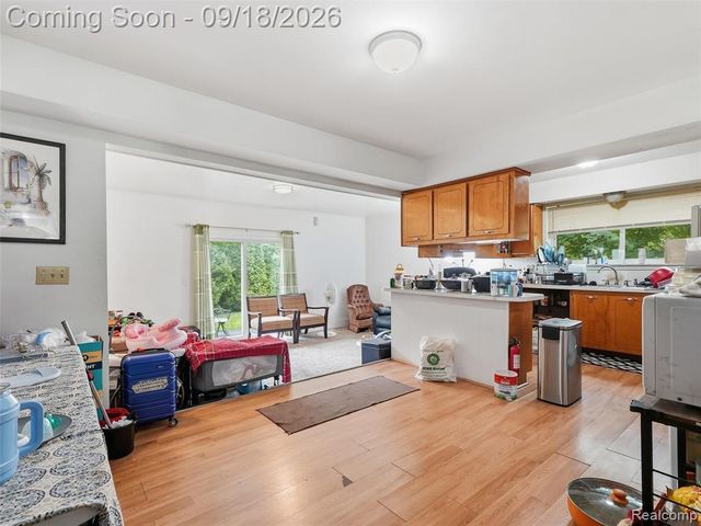 25496 Taylor Drive, Warren, MI 48089