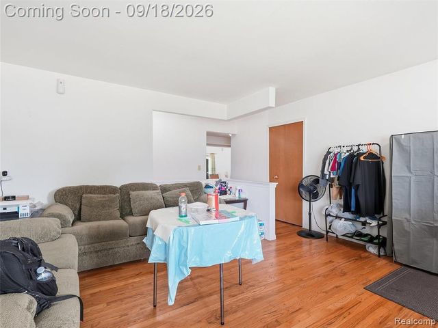 25496 Taylor Drive, Warren, MI 48089