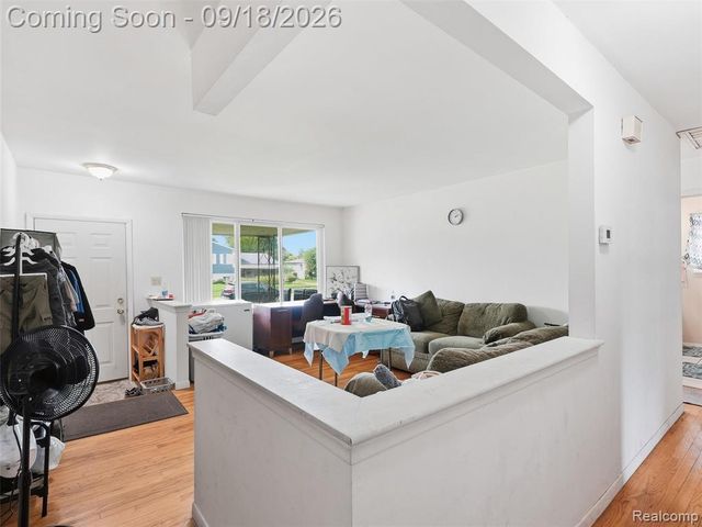 25496 Taylor Drive, Warren, MI 48089