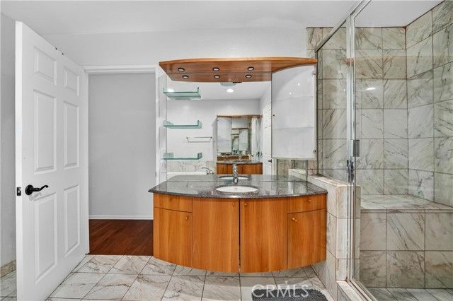 23039 Park Privado, Calabasas, CA 91302