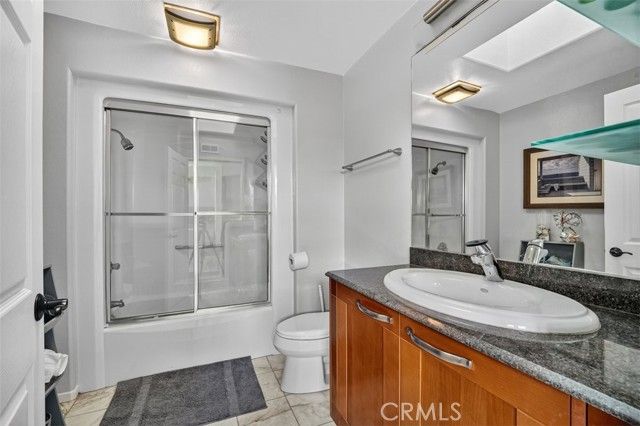 23039 Park Privado, Calabasas, CA 91302