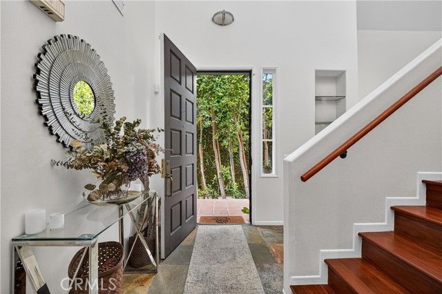 23039 Park Privado, Calabasas, CA 91302