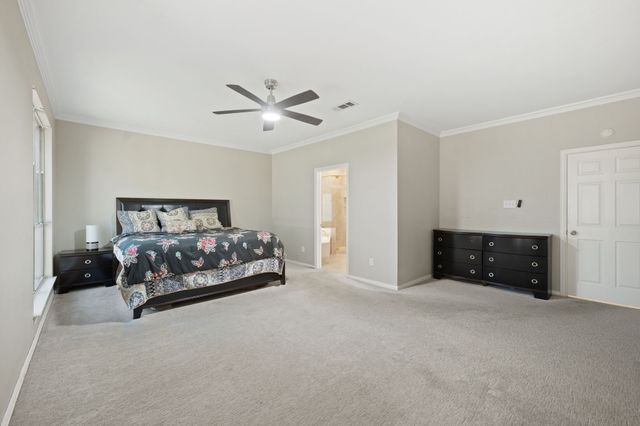 2311 Creekside Circle N, Irving, TX 75063