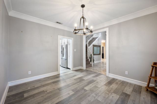 2311 Creekside Circle N, Irving, TX 75063