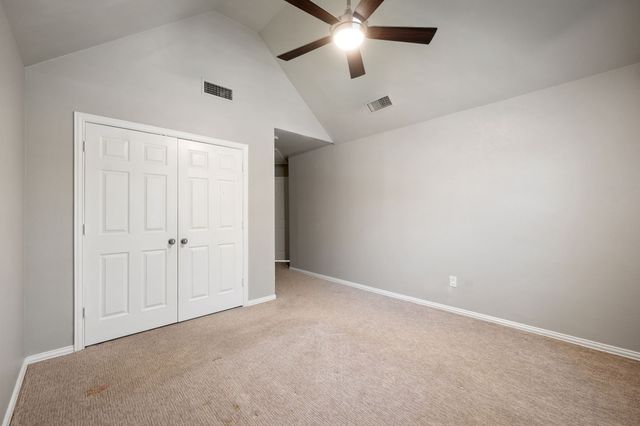 2311 Creekside Circle N, Irving, TX 75063