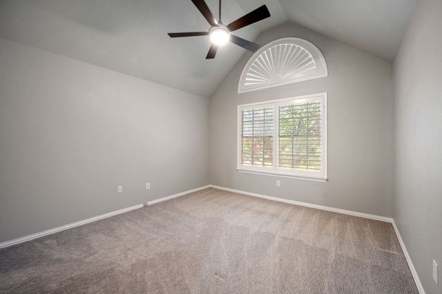 2311 Creekside Circle N, Irving, TX 75063