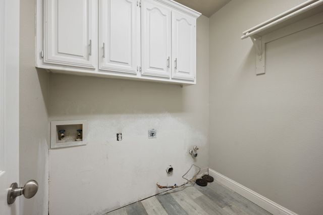 2311 Creekside Circle N, Irving, TX 75063