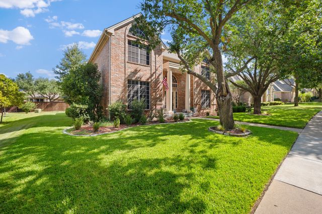 2311 Creekside Circle N, Irving, TX 75063