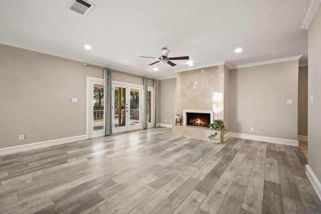 2311 Creekside Circle N, Irving, TX 75063