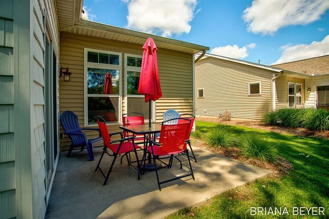 11494 S Lake Drive, Holland, MI 49424
