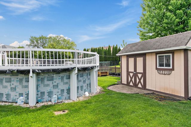 1961 Broadsmore Drive, Algonquin, IL 60102
