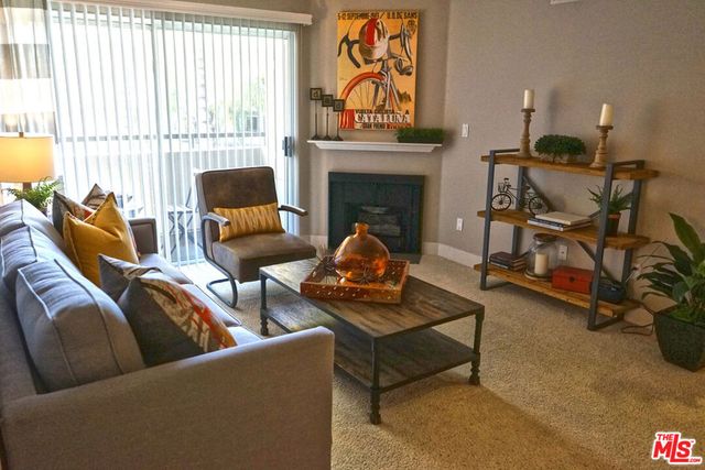 151 E HOLLY Street 2-407, Pasadena, CA 91103