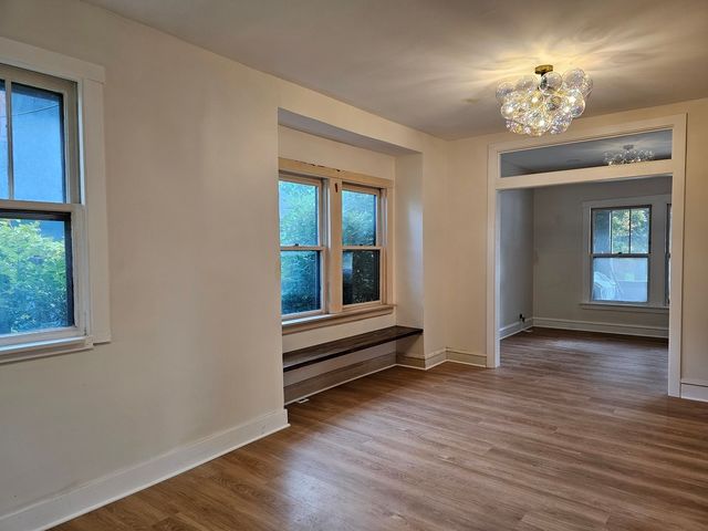339 N Ridgeland Avenue, Elmhurst, IL 60126