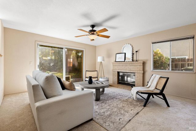 630 Harvard Ave, Vacaville, CA 95687