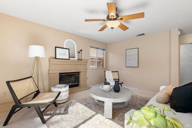 630 Harvard Ave, Vacaville, CA 95687