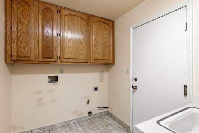 630 Harvard Ave, Vacaville, CA 95687