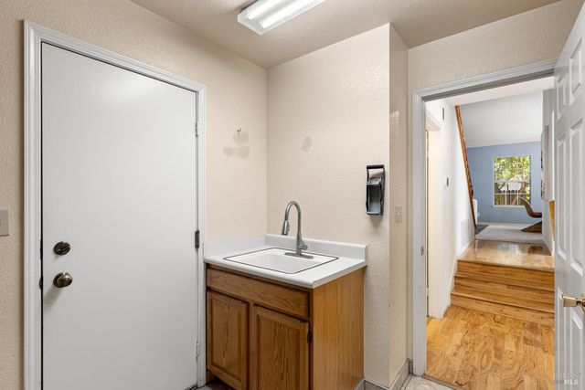 630 Harvard Ave, Vacaville, CA 95687