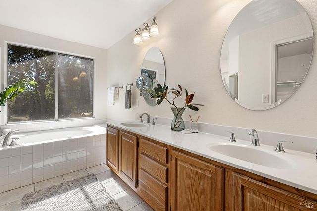 630 Harvard Ave, Vacaville, CA 95687
