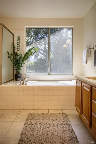 630 Harvard Ave, Vacaville, CA 95687