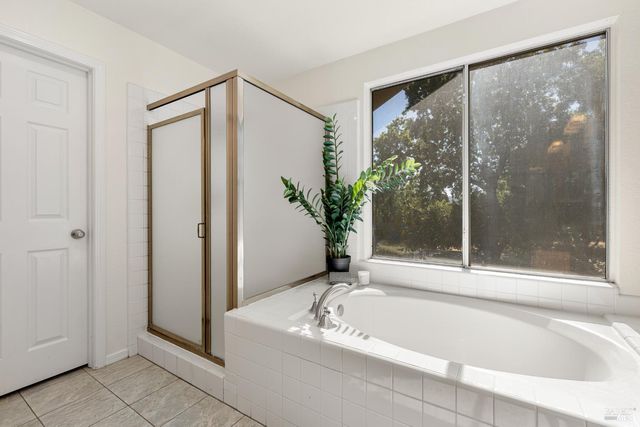 630 Harvard Ave, Vacaville, CA 95687