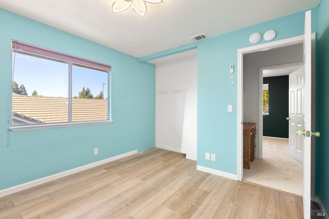 630 Harvard Ave, Vacaville, CA 95687