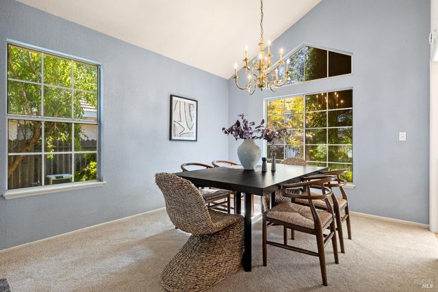 630 Harvard Ave, Vacaville, CA 95687