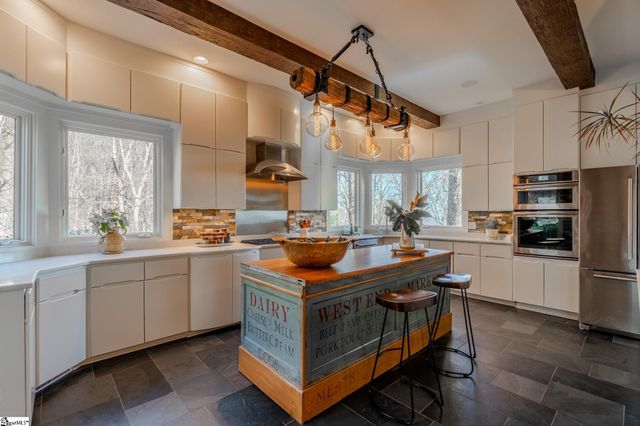 10 Spring Creek Trail, Landrum, SC 29356