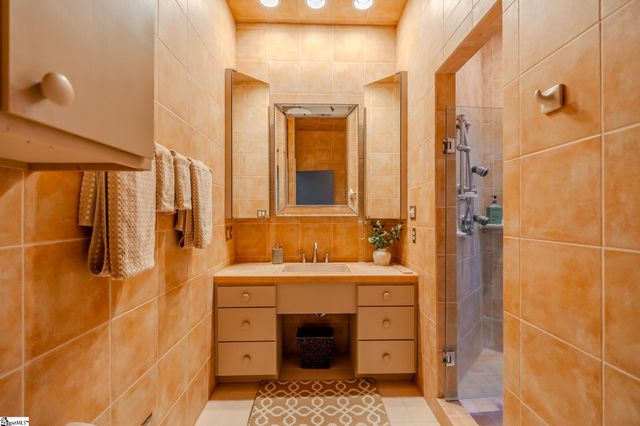 10 Spring Creek Trail, Landrum, SC 29356