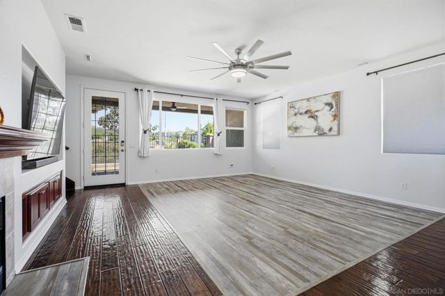 2661 Shadowbrook, San Marcos, CA 92078