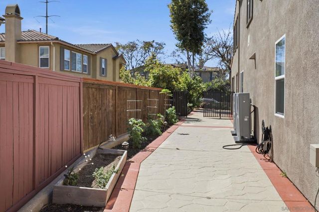 2661 Shadowbrook, San Marcos, CA 92078