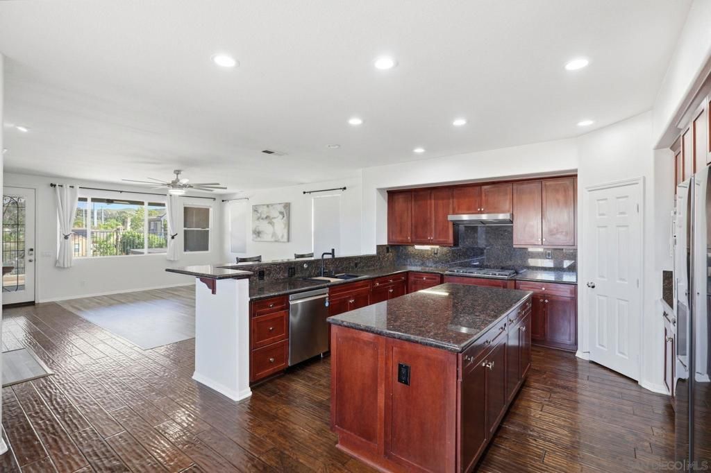 Image 13 of property listing at 2661 Shadowbrook, San Marcos, CA 92078