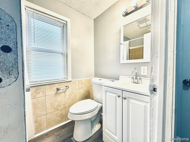 184 DICKINSON Street, Mt. Clemens, MI 48043