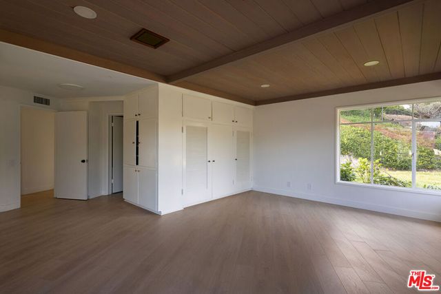 10985 Bellagio Road, Los Angeles, CA 90077