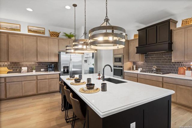 206 Navarro, Boerne, TX 78006